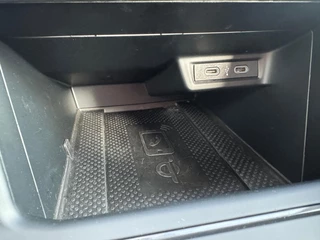 Volkswagen Taigo 1.0 TSI Life Business|Carplay|PDC|Navi|Stoelverwarming / 26