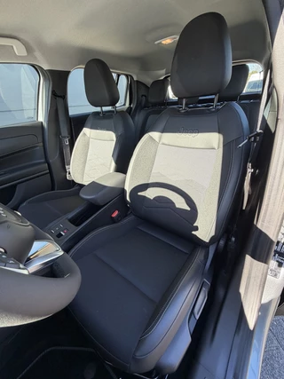Jeep Avenger 100pk Altitude (Camera - Keyless Entry - Adaptieve Cruise Controle - Elektrische Klep - JBL - LED - 17"incl 4S - Automatische Airco - Navigatie) / 14