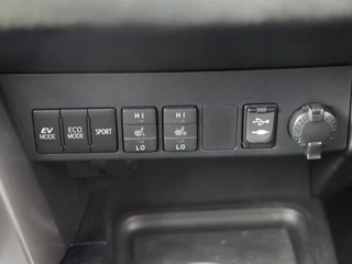 Toyota RAV4 2.5 Hybrid Executive Business / 12