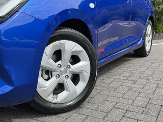 Suzuki Swift Select 1.2 Smart Hybrid 82PK / 2