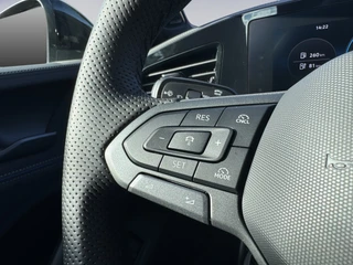 Volkswagen Passat Variant 1.5 eHybrid R-Line Edition 272pk / 5 JR Garantie / Pano / Leer / Trekhaak / H-K / Hud / Keyless / 360 / 25