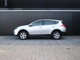 Toyota RAV4 2.0 Aspiration 4WD / 2