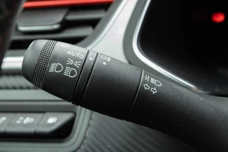 Renault Captur 1.6 E-Tech PHEV 160 RS Line|Stoelverwarming|360 Camera| / 25