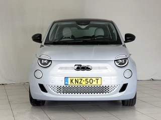 Fiat 500e La Prima 42 kWh | Panoramadak | Apple-Android | 8 Jaar Fabrieks-Garantie / 5