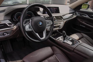 BMW 7-serie 740i High Executive | 2e eigenaar | Driving Assistant Plus | Innovation pakket | Massage | Dodehoekdetectie | Adaptieve cruise | 360 camera | Stoelventilatie | Gesture control / 13