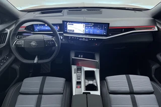 Opel Grandland Electric GS 73 kWh | Stoelverwarming | Verwarmd stuurwiel | Adaptieve Cruise Control | 360° Camera | Panoramisch schuif/kantel dak | Matrix LED koplampen | 20'' Lichtmetalen velgen / 40