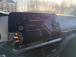 Volkswagen T-Cross 1.0 TSI Life Edition | Clima | Adaptive Cruise Virtual Dashboard | / 16