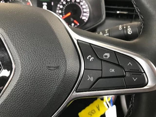 Renault Clio 1.0 TCe 90 Equilibre / 11
