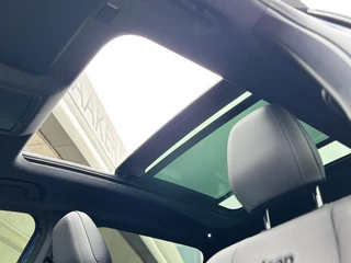 Jeep Compass First Edition 74 kWh | 360 Camera | Massage | Schuif-kanteldak / 24