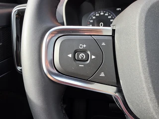 Volvo XC40 1.5 T4 Recharche Inscription | SOH 99%! | Panoramadak | Harman/Kardon | Leder | Camera | Navigatie | Cruise Control / 19