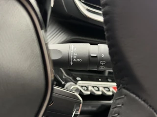 Peugeot 208 Allure 1.2 Hybrid 110PK e-DCS6 Automaat Navigatie, Rondomzichtcamera, Climate Control, Adaptieve Cruise Control, Parkeersensoren / 22