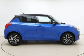Suzuki Swift 1.2 Style Smart Hybrid 83pk | Navigatie | Camera | Climate Control | Stoelverwarming | Cruise Control Adaptief | Lichtmetalen Velgen | Weinig Kilometers / 10