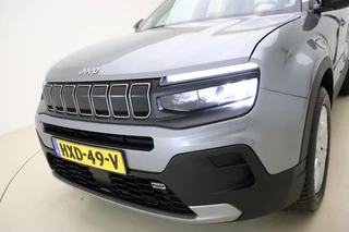 Jeep Avenger 1.2 Altitude 100 PK | Navigatie | Climate control | Camera | Parkeersensoren | Keyless | Lichtmetalen velgen | Parkeersensoren / 20