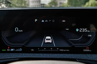 Kia EV6 Light 77.4 kWh | SOH 100% | Trekhaak | ACC | Camera | LED | Keyless | Navigatie | Apple Carplay/Android Auto | Dealeronderhouden | 19" / 16