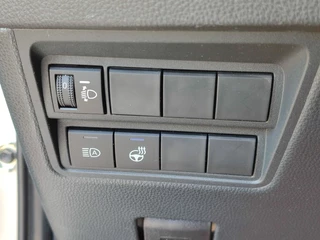 Toyota Yaris 1.5 Hybrid 115 DYNAMIC NL-AUTO STOEL/STUURVERW BLIND SPOT PARK-SENSOREN NAVI CAMERA CLIMA AD-CRUISE APPLE/ANDROID KEYLESS 16'' LM-VELGEN / 11