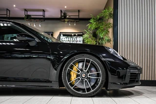 Porsche 911 3.8 Turbo S|PCCB|Matrix|Chrono|Schuifdak|Carbon / 18