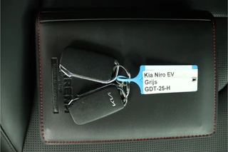 Kia Niro EV Edition Advanced 64.8 kWh - Stoel-/Stuurverwarming - Apple Carplay/Android Auto - Adaptieve Cruise Control - Fabrieksgarantie t/m 2031 / 70