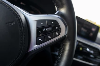 BMW 5 Serie 530e M-Sport  | Leder | Memory | NL Auto / 36