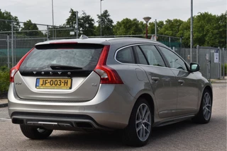 Volvo V60 2.0 T4 Summum 191 pk Luxury Line Winter | Vol | NL-Auto | Trekhaak | Open dak | Standkachel | Elekt.stoelen | Camera | LED/Xenon | 4-Seasons / 6