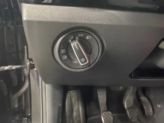 Volkswagen Up! 1.0 cross up! BlueMotion/ Nederlandse auto/ 5 deurs/ Parkeersensoren voor en achter/ Bluetooth / Airco / 13
