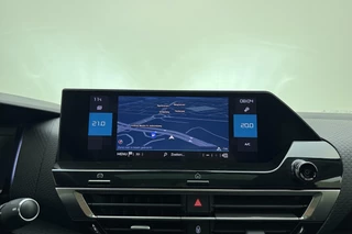 Citroen C4 1.2 Puretech 130pk Automaat Shine Pack Business | Navigatie | Panoramadak | Achteruitrijcamera | Lederen stoelen elektrisch en verwarmd | Headup display | Keyless | Adapt. Cruise control | 18" Lichtmetalen velgen / 27