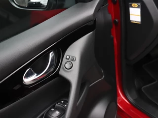 Nissan Qashqai 1.2 Acenta | AUT. | PANO | TREKHAAK | CAMERA | STOELVERW. | CRUISE | NAVI | / 19