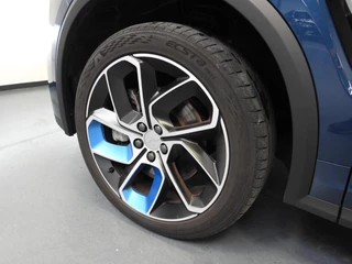 Lynk & Co 01 1.5 PHEV Plug-In ZWARTE HEMEL/360CAM/SCHUIFDAK/LED/20"LMV! / 44