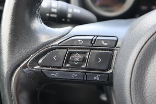 Toyota Yaris 1.5 HYBRID DYNAMIC LED LMV-16" APPLE/ANDROID KEYLESS NAVI ALL-SEASON DEALER ONDERHOUDEN / 21