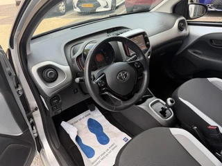 Toyota Aygo 1.0 VVT-i x-play NL-AUTO EL-RAMEN CAMERA NAVI BLUETOOTH AIRCO AUTOMAAT / 12