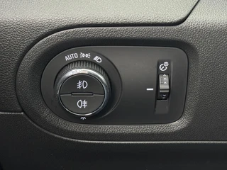 Opel Grandland X 1.6 Turbo Hybrid4 Ultimate | Camera | ACC | Navi | Elektrische achterklep | Clima | Stoelverwarming | Lm velgen | ( Vestiging - Vianen, 0347-371248 ) / 14