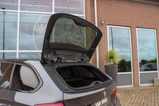 BMW 3-serie Touring 318i Centennial Executive M-sport | 2e eigenaar | HiFi audio | Navigatie | Bluetooth | Climate control | M-sportstuur | Cruise control | PDC | 18 inch | Trekhaak / 30