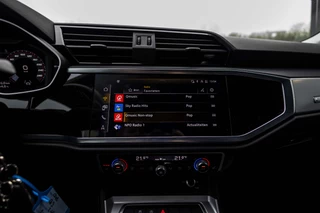 Audi Q3 35 TFSI Advanced edition Automaat | ACC | LED | Carplay / 26