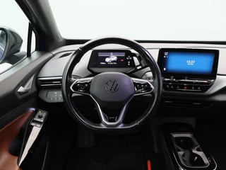 Volkswagen ID.4 First 77 kWh 204 Pk | Stoel/Stuurverwarming | Camera | Half Leer | CarPlay | Adaptive cruise | 20 Inch | 97.053 Km !! / 14