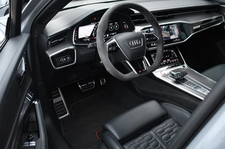 Audi RS6 Avant 4.0 TFSI quattro  Nardo Ceramic Pano Trekh Sportuitl HUD ACC Dynamic+ 4WS / 92