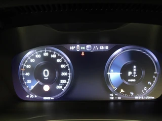 Volvo XC40 T4 Twin Engine 211pk Geartronic Inscription Expression / 18
