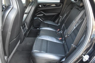Porsche Cayenne 3.0 E-HYBRID NL AUTO / P.DAK / ADAP. CRUISE / 47