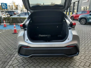 Toyota C-HR 1.8 Hybrid 140 Dynamic BLIND-SPOT APPLE/ANDROID NAVI KEYLESS PARK-SENSOREN LM-VELGEN AD-CRUISE CAMERA / 9