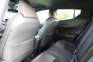 Toyota C-HR 1.8 Hybrid Executive  | Dealer onderhouden | NAVI | Camera | Trekhaak | Cruise control | / 21