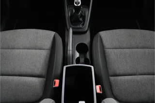 Kia Stonic 1.0 T-GDi DynamicLine  - Trekhaak - Airco - Cruise control - / 55