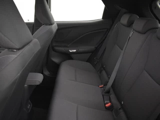 Lexus LBX 2WD Comfort Plus Keyless | Parkeersensoren | Blindspot / 17