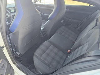 Volkswagen Golf 1.4 eHybrid GTE Geen import | Panoramdak | IQ Light | / 19