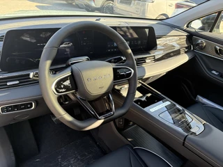 Omoda 5 EV Premium 61 kWh Voorraad Nieuw| ECC | Schuif/kanteldak | Keyless | Lederen bekleding | Stoel & Stuurverwarming | Navigatie | 7 Jaar fabrieksgarantie / 12