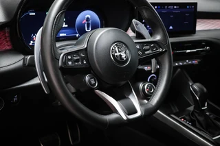 Alfa Romeo Tonale 1.5T Hybrid Edizione Speciale | LEDER / WINTER- PACK | STOELVENTILATIE | STUURVERWARMING | HARMAN  KARDON | 19" / 35
