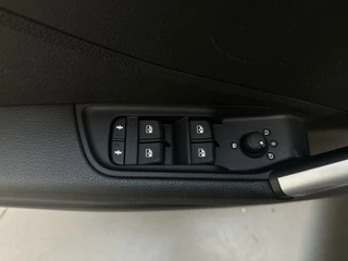 Audi Q2 30 TFSI Pro Line App-Connect DAB+ Climate Control / 18