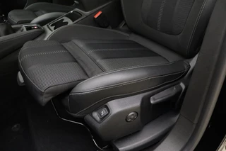 Opel Grandland 1.2 Turbo GS 130pk | Navigatie via APP | Climate Control | Stoel - Stuurverwarming | Parkeersensoren | Lichtmetalen Velgen | AGR Stoelen / 13