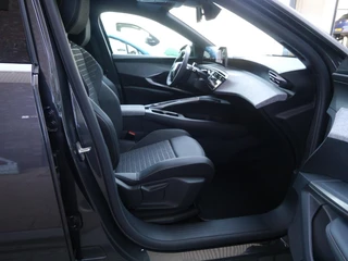 Peugeot 3008 1.6 plug-in Hybrid 195 Allure | Afneembare trekhaak | 1550KG Trekgewicht | Navigatie | Stoelverwarming | Camera achter | Full LED / 13