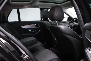Mercedes-Benz C-Class Estate 200 Premium Plus / 11