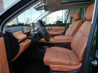Leapmotor C10 Design 69.9 kWh | Demo | Diverse kleuren leverbaar | 1500 kg trekgewicht | Wltp 420 km | Stuurverwarming | Stoelverwarming en koeling | Elektrisch verstelbare voorstoelen | Navigatie | Keyless entry & start | 20 inch lichtmetalen velgen | Led verlichting / 46