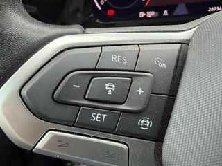Volkswagen GOLF 1.5 TSI MOVE Business / 22