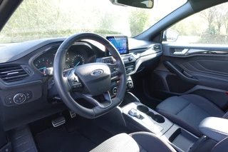 Ford Focus 1.0 EcoBoost ST LINE Titanium X Business  | Panodak | Camera | Winterpakket | ACC | / 19